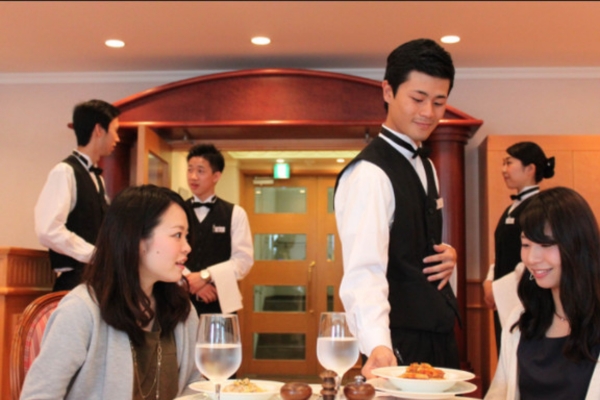 Liên tiếp tuyển dụng các đơn hàng kỹ năng đặc định ngành nhà hàng