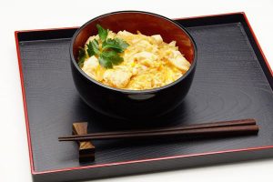 Món Oyakodon Nhật Bản – Món ăn của tình mẫu tử thiêng liêng