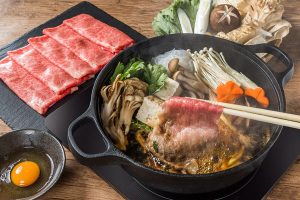 Sukiyaki là gì? Những điều thú vị về món lẩu Sukiyaki của Nhật