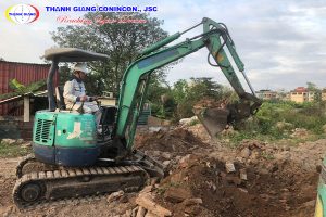 Phần thi thực hành của 2 bạn học viên đi đơn xây dựng sửa chữa Sân Golf TTS51 tại Thanh Giang