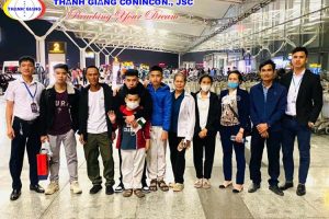 TIỄN 2 HỌC VIÊN THỰC TẬP SINH XUẤT CẢNH SANG NHẬT ĐƠN LẮP ĐẶT ĐƯỜNG ỐNG